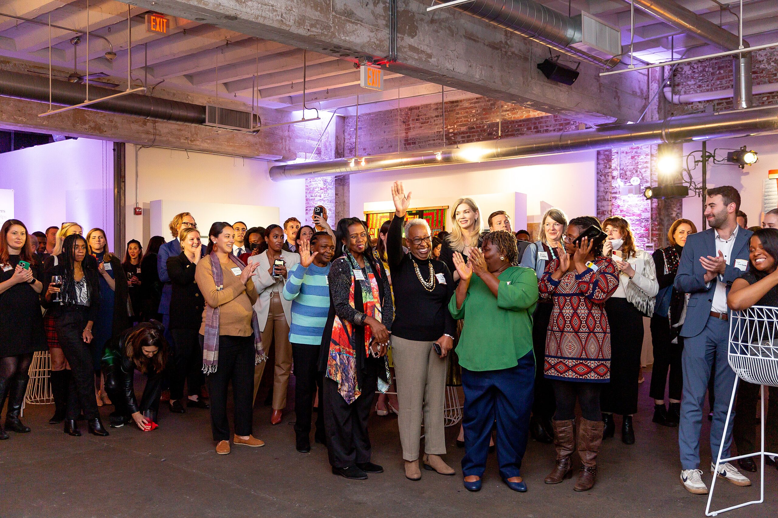 event guests give round of applause for Gee's Band Quilters at Etsy Event in DC