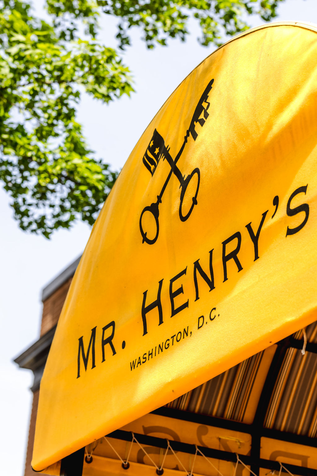mr henrys dc exterior sign and entrance in washington dc capitol hill